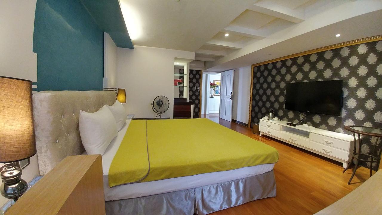 Left Bank 121 Hotel Tainan Exterior foto